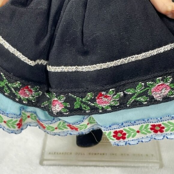 Madame Alexander bent knee restrung 8" Rumania/Romania doll with stand. - Picture 4 of 6